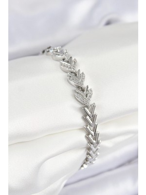 Yıldız Ticaret Mey Ithalat® Pirinç Zirkon Taşlı Sıralı Ok Model Gümüş Renk Kadın Bileklik