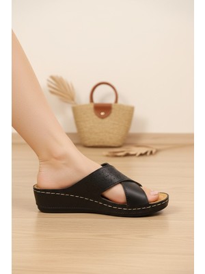 Enoch Kadın Lazer Kesim Detaylı Çapraz Bantlı Mantar Tabanlı Konfor Terlik