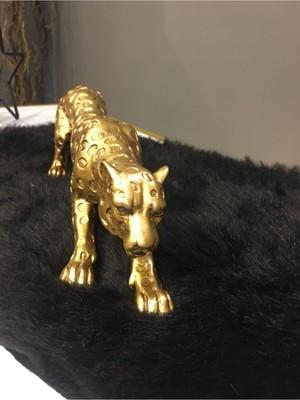 Özgürce Şık Leopar Desenli Dekor Aksesuarı, Evinize Modern Dokunuş