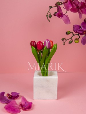 Özgürce Şık Mermer Kare Diş Fırçalık ve Vazo Dekoru, Modern ve Zarif Tasarım