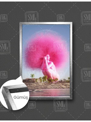 SML Tablo Doğa İçerisinde Afro Saçlı Pembe Büyük Heykel Render Sürreal Kanvas Dikey Çerçeveli Kanvas Tablo