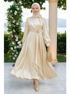 inStyle Çapraz Allerli Broşlu Krem Saten Elbise