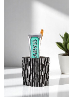 Özgürce Gümüş Eskitme Renkli Diş Fırçası Tutucu, Şık ve Pratik Tasarım