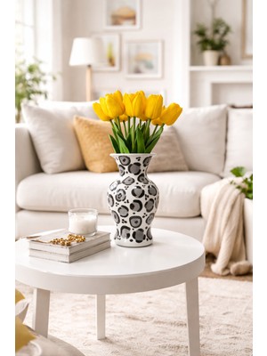 Özgürce Gri Leopar Desenli Dekoratif Vazo, Şık ve Modern Ev Aksesuarı