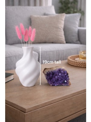 Özgürce Şık Modern Dekoratif Vazo, Minimal Tasarım ile Evinize Zarafet Katın