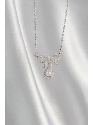 Ronanna 316L Çelik Gümüş Renk Zirkon Taşlı Fiyonk Detay Damla Kolye - Lisinya