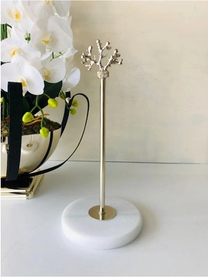 Özgürce Şık Mermer Detaylı Metal Rulo Havluluk Beyaz Gümüş Tasarım