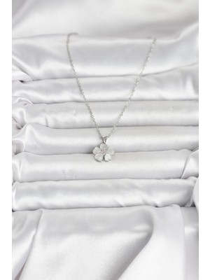 Ronanna 316L Çelik Zincir Gümüş Renk Yonca Model Kadın Kolye - Lisinya