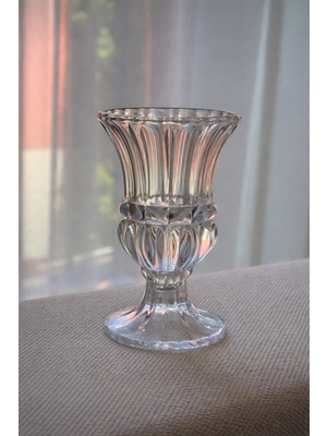 Özgürce Şık Dekoratif Cam Vazo, Modern Salon Aksesuarı, Zarif Ev Dekoru