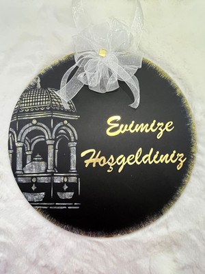 Özgürce Ahşap Kapı Süsü Çelenk 30X30 - Sıcak ve Davetkar Hoşgeldiniz Tasarımı