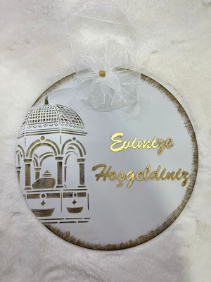 Özgürce Ahşap Kapı Süsü Çelenk 30X30 Evimize Hoşgeldiniz Dekorasyon