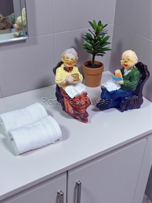 Özgürce Sevimli Yaşlı Çift Nene ve Dede Biblo Dekoratif Figürleri