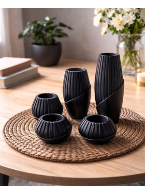 Özgürce Şık Vazo ve Mumluk Seti ile Dekorasyonunuzu Güzelleştirin