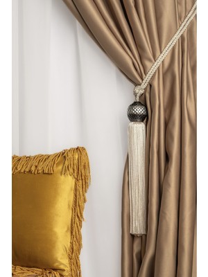 Özgürce Şık ve Rahat Hasır Model Çanta, Günlük ve Özel Kullanım Için.