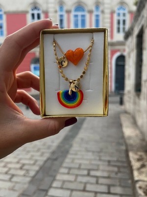Nergis Collection Murano Gökkuşağı -Turuncu Kalp Ikili Harfli Tasarım Kolye