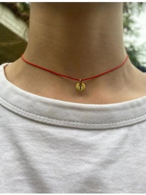 Nergis Collection Kırmızı Ipli Harfli Choker Kolye