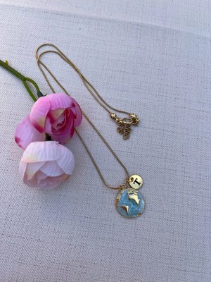 Nergis Collection Harfli Açık Mavi Sedefli Dünya Çelik Kolye