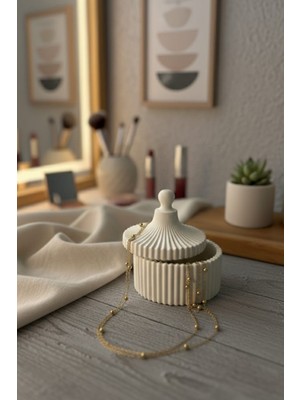 Özgürce Çizgili Kapaklı Dekoratif Saklama ve Sunum Kutusu, Şık ve Fonksiyonel