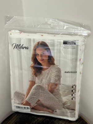 Mihra Ekru Pembe Çiçekli Kısa Kollu Kadın Pijama Takımı