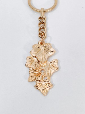 Moncuk Design Gold Metal Yaprak Tasarımlı Şık Anahtarlık & Çanta Aksesuarı