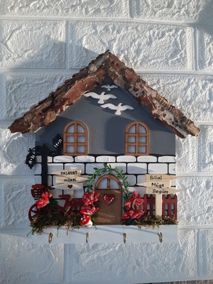 Özgürce Şık 27X27 cm Çeyizlik Duvar Dekoru ve Anahtarlık Askısı Seti
