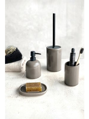 PremiumPort Şık 4'lü Banyo Seti, Modern ve Fonksiyonel Tasarım