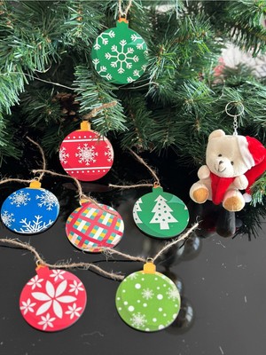 Özgürce 7 Adet Yılbaşı Süsü ve Noel Şapkalı Ayıcık Anahtarlık Seti