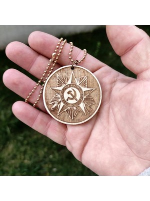 Tamgacrafts Orak Çekiç Sovyet Rus Arma Madalya Ahşap Kolye Ucu El Yapımı Ahşap 6 cm