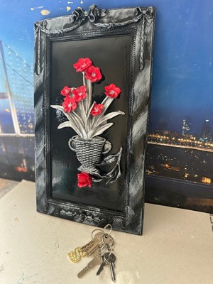 Özgürce El Yapımı Çiçekli Büyük Anahtarlık Askısı 50X33CM