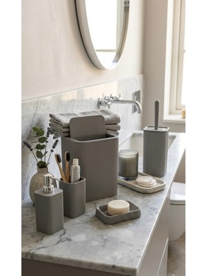 PremiumPort Pratik Banyo Seti: Çöp Kovası, Wc Fırçası, Sabunluk ve Diş Fırçası