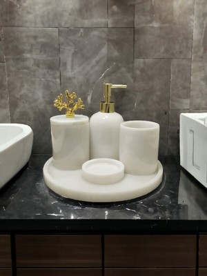 PremiumPort Şık Mermer Tasarımlı 5 Parça Banyo Seti, Gold Aksesuar Detayları