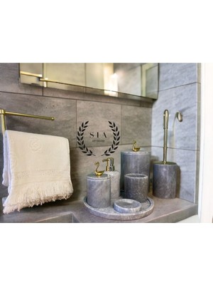 PremiumPort Renkli 8'li Banyo Seti, Konfor ve Şıklık Için Tasarlandı