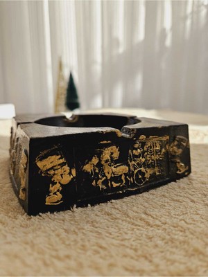 Özgürce Antik Mısır Desenli Kül Tablası ve Dekoratif Küllük, Şık ve Zarif Tasarım