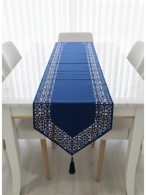 Minoza Sultan Model Kadife Kumaş Tül Detaylı Püsküllü Dekoratif Masa Örtüsü Runner