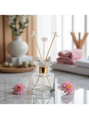 Handanca Kristal Taşlı ve Altın Detaylı Koku Şişesi