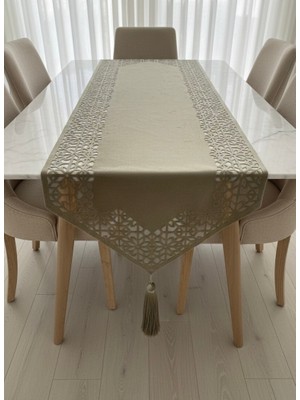 Minoza Sultan Model Kadife Kumaş Tül Detaylı Püsküllü Dekoratif Masa Örtüsü Runner