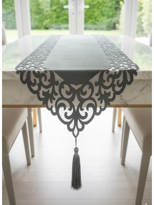 Minoza Hürrem Model Kadife Kumaş Tül Detaylı Püsküllü Dekoratid Masa Örtüsü Runner