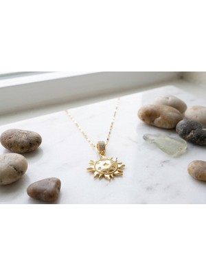 Orluxia Güneş Serisi Parıltı Kolye