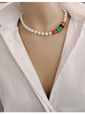 Sinem Şanlı Atelier Manolya Beyaz Oniks Taşlı Renkli Cam Boncuk Detaylı El Yapımı Kolye
