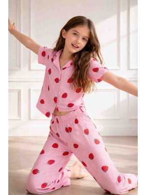 Arn Homewear Çilek Desenli Kısa Kollu Anne Kız Çocuk Kombini Pijama Takımı (Bir Takım Fiyatıdır