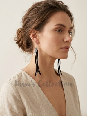 Jivva's Collection Boho Serisi Koleksiyonu. Melek Kanadı Figürlü Siyah Renk Deri Püskül Küpe. El Yapımı Özel