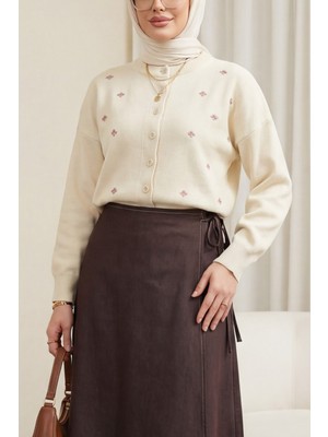 Moda Morfo Serpme Çiçek Nakışlı Düğmeli Oversize Triko Hırka -Krem