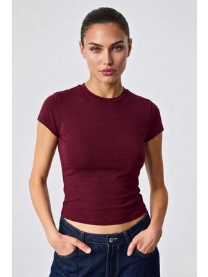 Guaraz Kadın Bordo Esnek Kumaşlı Vücuda Oturan Slim Fit Bisiklet Yaka Basıc T-Shirt