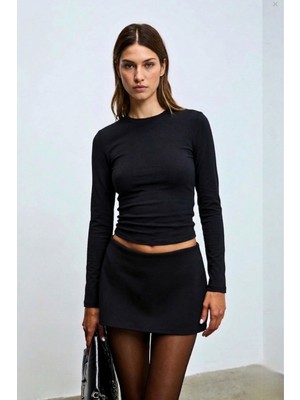 Guaraz Kadın Siyah Esnek Kumaşlı Vücuda Oturan Slim Fit Uzun Kollu Bisiklet Yaka T-Shirt