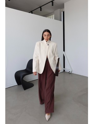 Özge Özgenç Çift Pileli Kemerli Geniş Kalıp Pantolon