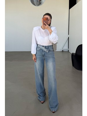 Özge Özgenç Kemeri Taşlı Straight Jean
