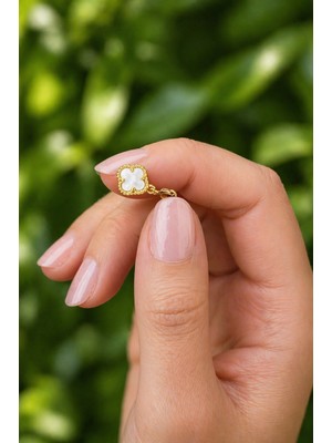 Silveranka 925 Ayar Gümüş Beyaz Taşlı Yonca Charm - Kolye Ucu