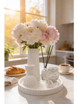 Handanca Modern Dekoratif Set | 2 Adet Vazo, Kız Biblo, Vanilya Oda Kokusu ve Yuvarlak Tepsi