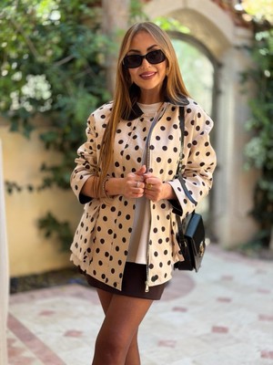Qimya Butik Nox Kadın Mono Yaka Astarlı Puantiyeli Kısa Trençkot Mont