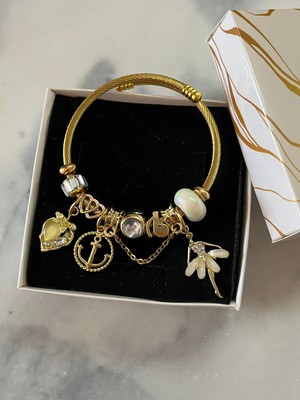 Handanca Kadın Çelik Gold Charm Bileklik (Takı Kutusu Hediyeli)